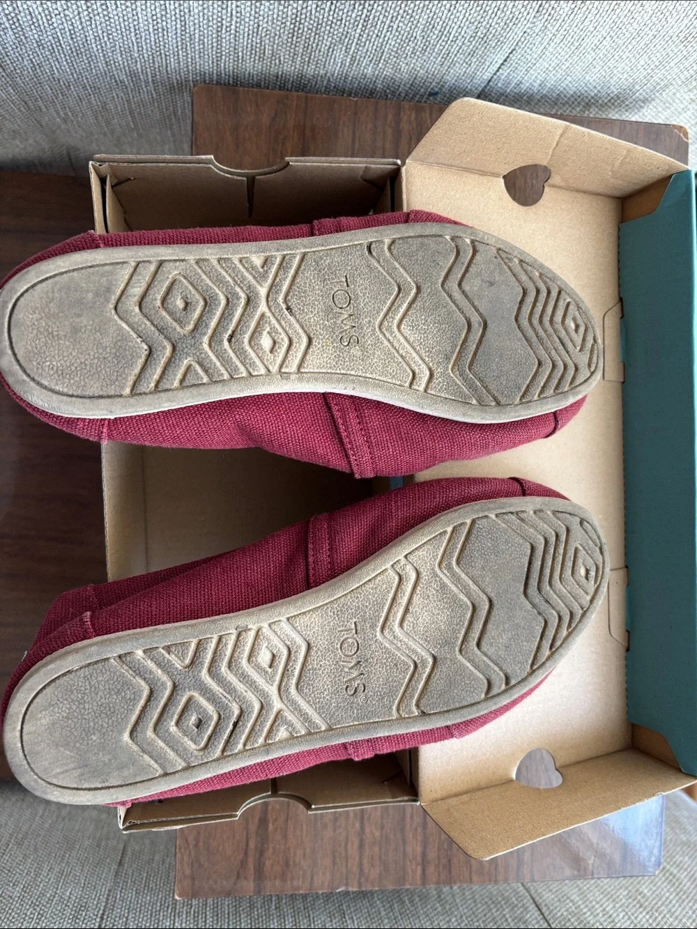 TOMS Women’s Slip-On Canvas Flats in Burgundy
